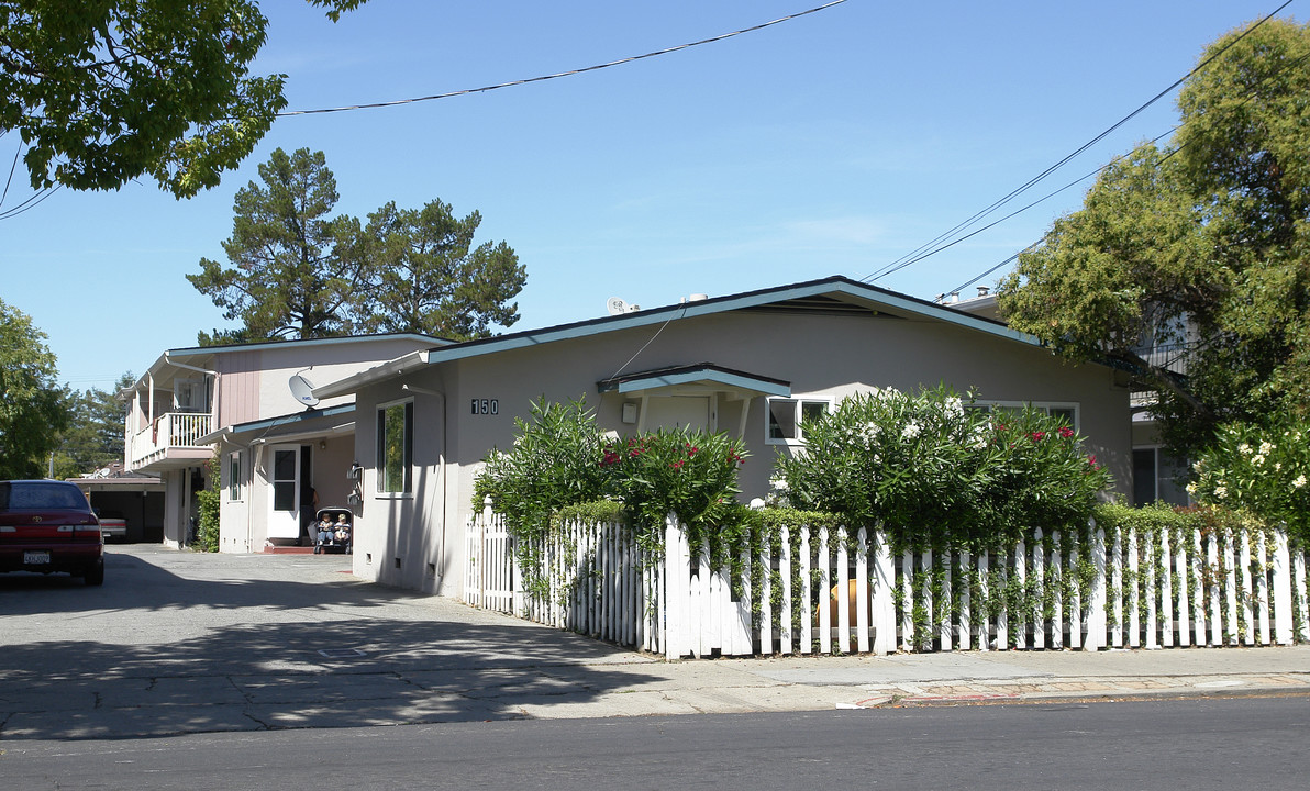 150 Redwood Ave in Redwood City, CA - Building Photo