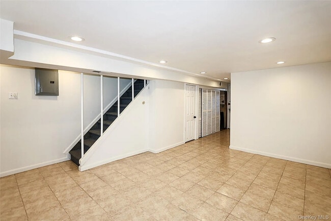 216-14 132nd Rd in Queens, NY - Building Photo - Building Photo