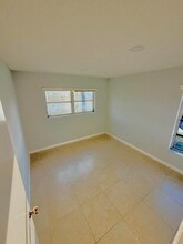 4190 Pine Green Run in Greenacres, FL - Foto de edificio - Building Photo