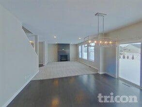 14060 Ailesbury Ave, Unit 1014 in Rosemount, MN - Foto de edificio - Building Photo