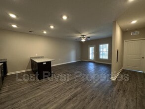 4563 Wal Valley Way in Bowling Green, KY - Building Photo - Building Photo