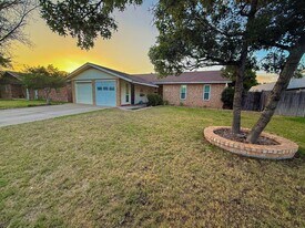 2605 Cambridge St in Odessa, TX - Building Photo