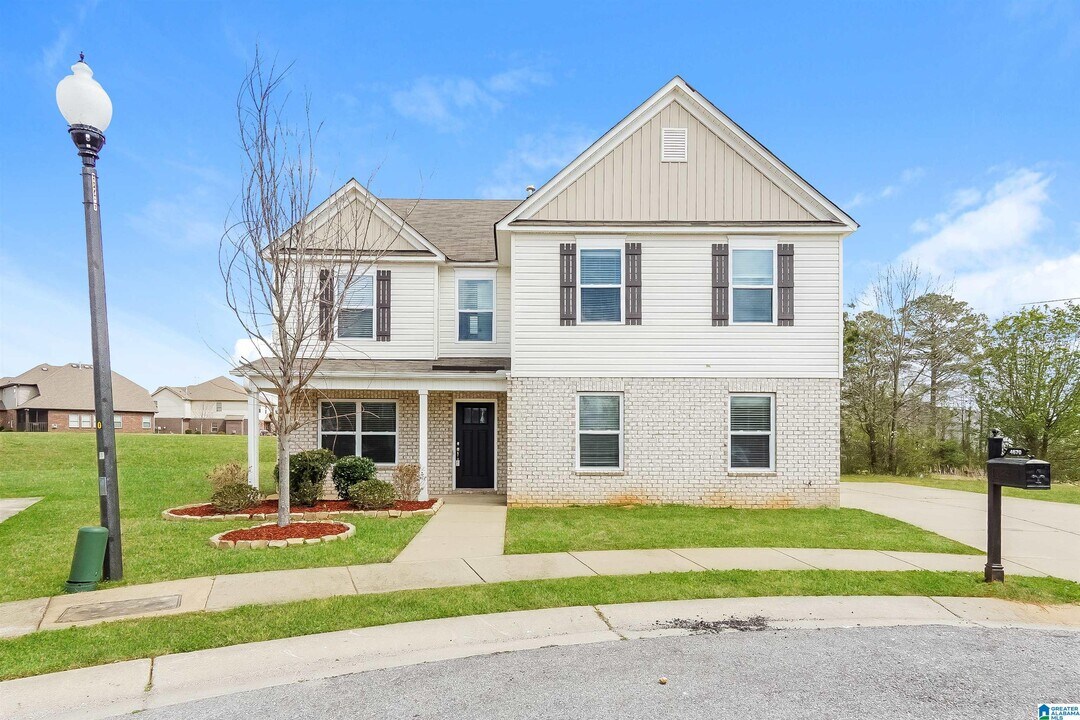 4670 Brookshire Ln in Bessemer, AL - Building Photo