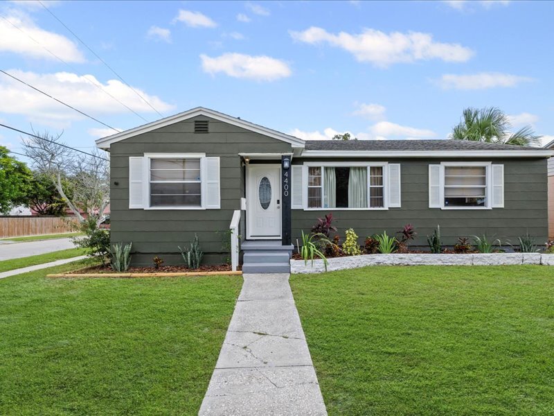 4400 2nd Ave S in St. Petersburg, FL - Building Photo