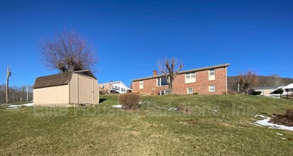 410 Colonial Dr in Independence, VA - Building Photo - Building Photo