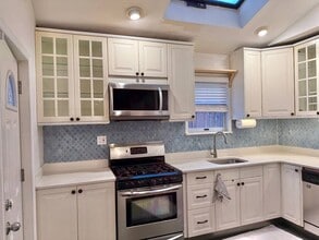 207-03 34th Ave in Queens, NY - Building Photo - Building Photo