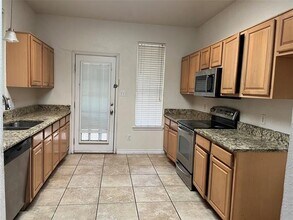 8712 Rainy Lake Dr in Fort Worth, TX - Building Photo - Building Photo