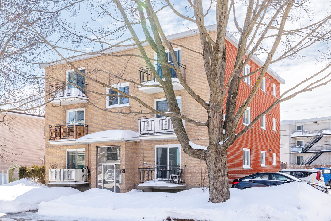 574 Lartigue Rue in Laval, QC - Building Photo