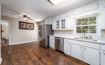 130 Maxanna Dr in Anniston, AL - Foto de edificio - Building Photo