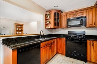 8 Alden Dr in Berlin, MA - Building Photo - Building Photo