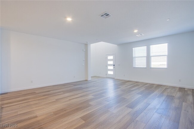 property at 252 Walsh Peak Ave