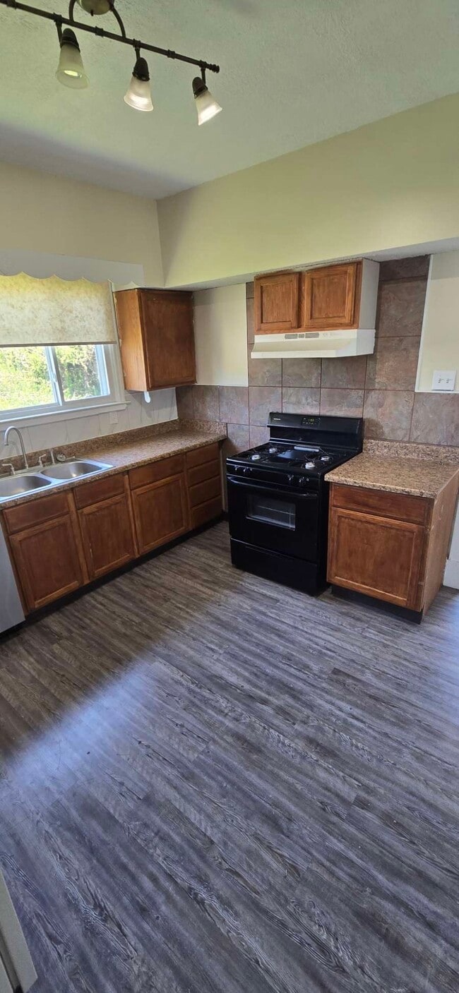 163 Bridge Ave, Unit 2 in Cohoes, NY - Building Photo - Building Photo