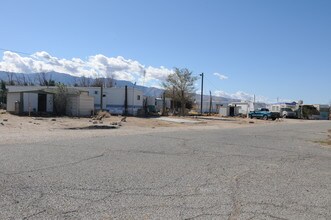 11250 Barstow Rd in Lucerne Valley, CA - Foto de edificio - Building Photo