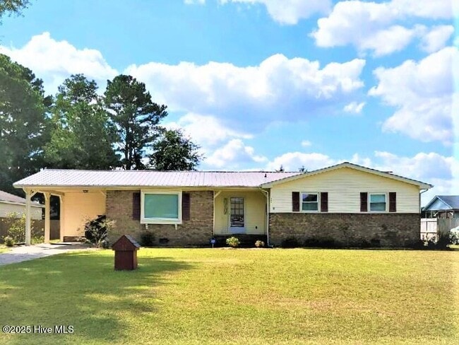 property at 304 Beech Ln