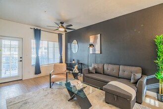 7900 E Princess Dr in Scottsdale, AZ - Building Photo - Building Photo