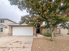 4626 N Backstretch Rd in Hobbs, NM - Building Photo