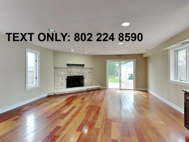 2735 N 75th Ct in Elmwood Park, IL - Building Photo - Building Photo