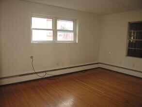 237 Baltimore St-Unit -A, 2nd Floor in Hanover, PA - Building Photo - Building Photo