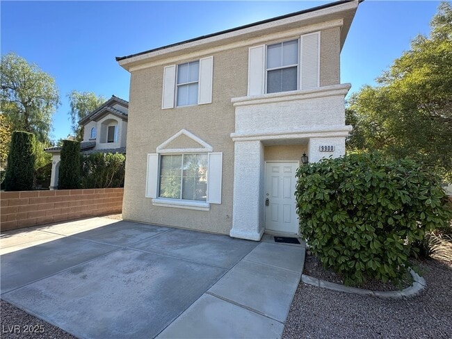 9900 Calabasas Ave in Las Vegas, NV - Building Photo - Building Photo
