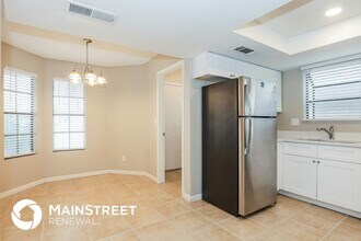 7297 W Shaw Butte Dr, Unit 2033 in Peoria, AZ - Building Photo - Building Photo