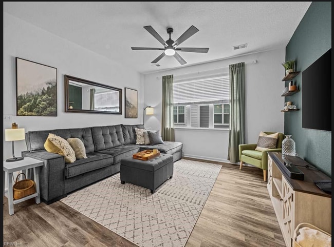 property at 1725 Dromolin Dr