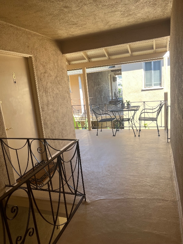 13744 Burbank Blvd in Los Angeles, CA - Building Photo - Building Photo