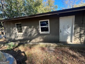 13 Richard Allen Dr in Newnan, GA - Building Photo