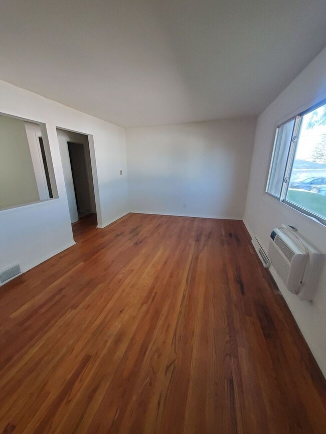 4454 S 14th St in Milwaukee, WI - Building Photo - Building Photo