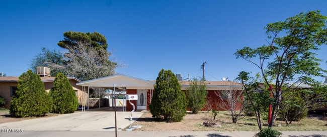 5729 Waldorf Dr in El Paso, TX - Building Photo - Building Photo