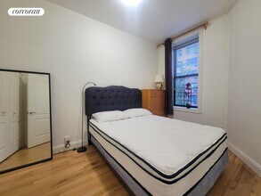 344 E 51st St in New York, NY - Building Photo - Building Photo