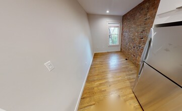 2 Belvidere Pl, Unit 2A in Cambridge, MA - Building Photo - Building Photo