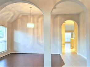 11523 Glen Lake Dr in Sugar Land, TX - Building Photo - Building Photo
