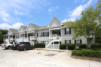 Meridian Village in Wilmington, NC - Foto de edificio - Building Photo