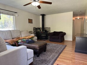 3021 Delmar Ave in Loomis, CA - Building Photo - Building Photo