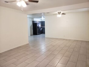 2911 Ave G in Nederland, TX - Building Photo - Building Photo