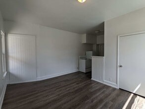 522 Main St, Unit 1 in Pecatonica, IL - Building Photo - Building Photo