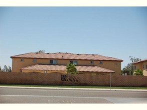 Villas Bonita Apartments in El Centro, CA - Building Photo - Building Photo