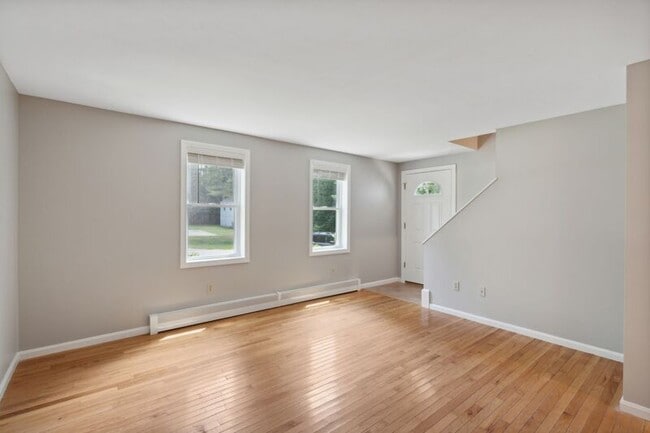 14 Rose Terrace Cir in Arundel, ME - Building Photo - Building Photo