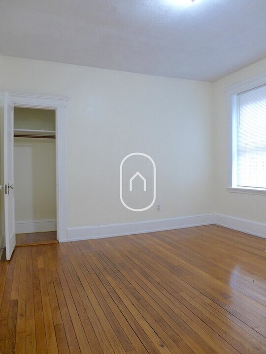 458 Park Dr, Unit 19 in Boston, MA - Building Photo