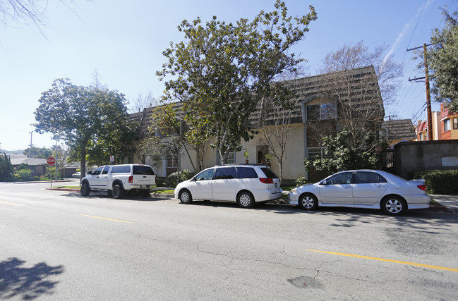 Residential Condominium in Glendale, CA - Building Photo - Building Photo