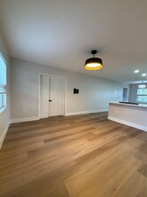 726 75th Ave N in St. Petersburg, FL - Building Photo - Building Photo