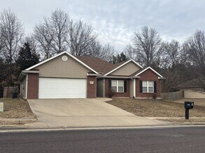5507 Sandrock Dr in Columbia, MO - Building Photo - Building Photo