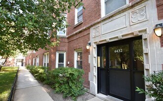 4424 N Wolcott Ave in Chicago, IL - Building Photo