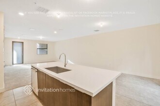 10449 NW 82nd St in Doral, FL - Building Photo - Building Photo