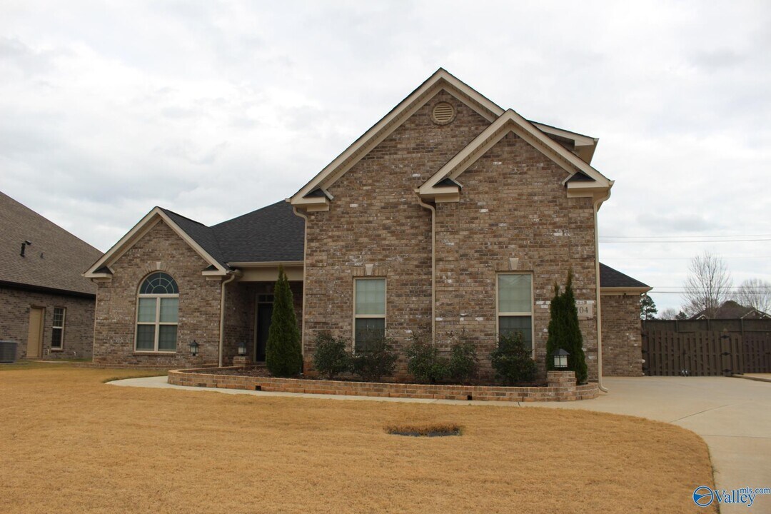 104 Talia Dr in Madison, AL - Building Photo