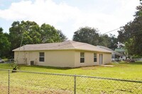 291 W Pennsylvania Ave in Lake Helen, FL - Building Photo - Building Photo