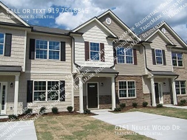 6161 Neuse Wood Dr in Raleigh, NC - Building Photo - Building Photo
