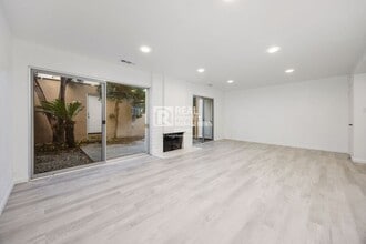 963 Glencliff St in La Habra, CA - Building Photo - Building Photo