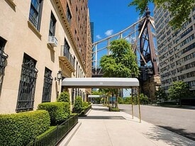 30 Sutton Pl S in New York, NY - Building Photo