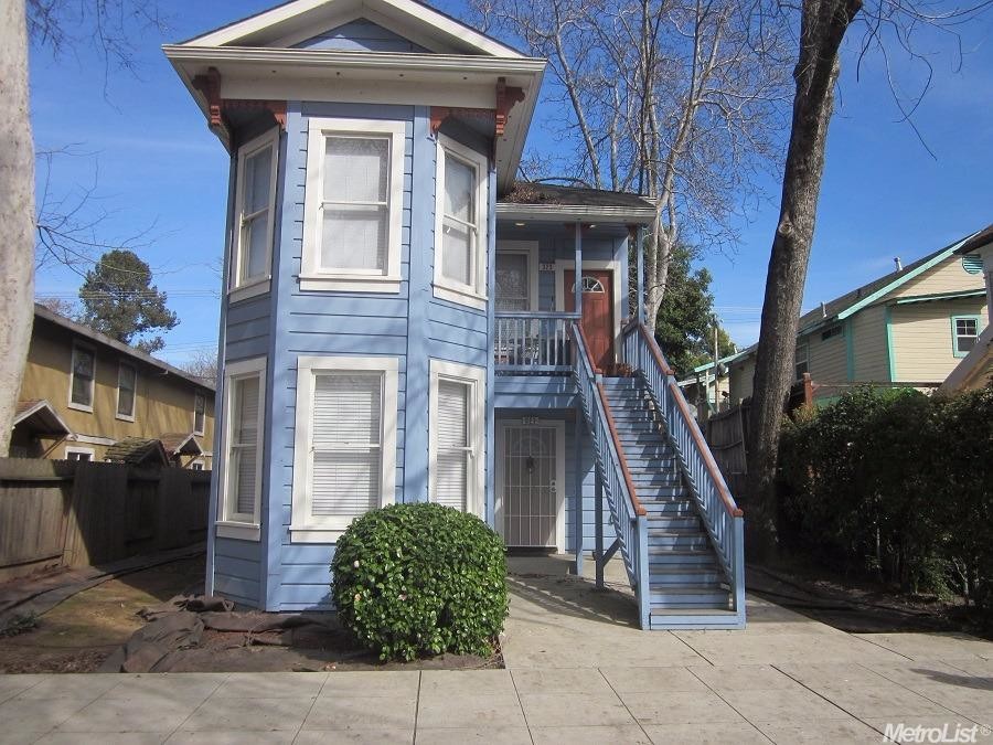 Downtown Duplex in Sacramento, CA - Building Photo